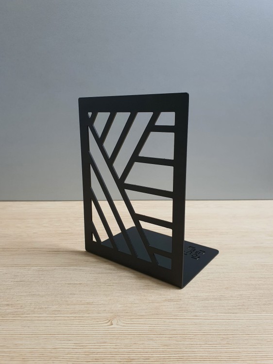 podporka-pod-ksiazki-cube-geometry